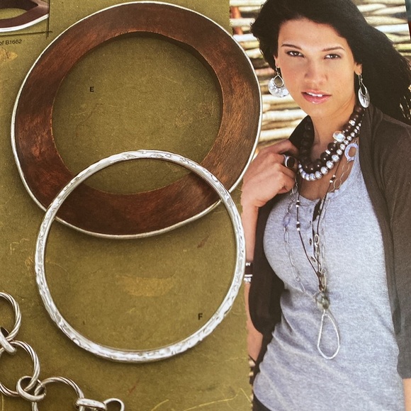 Silpada B1662 Rosewood wavy Bangle with Sterling Silver Accent - Picture 10 of 11